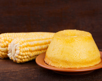 Bolo de milho na caneca é fácil, rápido e cremoso: corra para a cozinha para preparar essa delícia!
