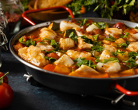 Essa receita é a maior herança que a minha avó: caldeirada de peixe à portuguesa é o prato que não pode faltar nos almoços em família