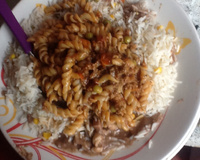 Macarrão de panela de pressão com frango queijo e presunto