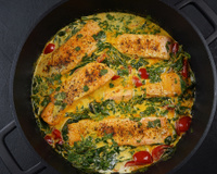 Essa receita de salmão ao molho cremoso "Case comigo" viralizou na Argentina porque é tão deliciosa que ninguém resiste