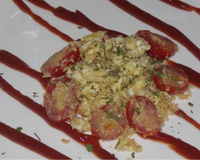 Farofa de ovos com tomate cereja