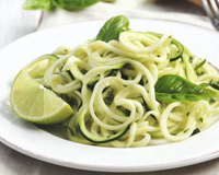 “Espaguete de abobrinha é a melhor maneira de comer menos massa”: uma nutricionista compartilha sua receita simples e deliciosa com limão, ricota e parmesão