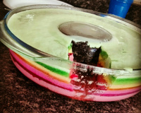 Gelatinas coloridas em camadas