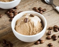 Sobrou café? Faça esse sorvete de café cremoso com apenas 3 ingredientes e você não vai se arrepender