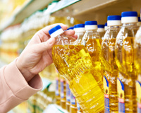 Óleo de soja, canola, linhaça e mais: conheça os tipos de óleo de cozinha e saiba quando usar cada um