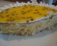 Bolo trufado de maracujá