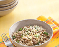 Risoto de carne e rúcula