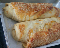 Pão caseiro recheado com presunto