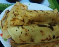 Panqueca com frango ao molho