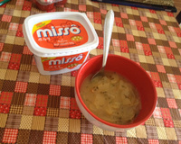 Sopa de missô com cebola e batata