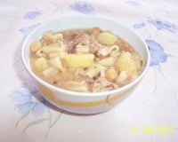 Sopa de grão-de-bico e costelinha