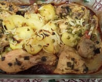 Coxa de frango assada com batatas