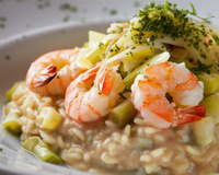 Quem prova, aprova: sempre preparo esse risoto de camarão quando quero conquistar alguém pelo estômago e dá muito certo