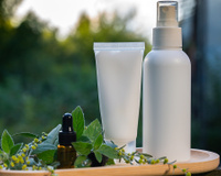 O melhor truque do verão contra mosquitos usa uma planta que muita gente tem em casa