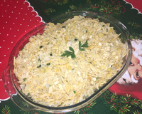 Arroz com frango e amêndoas