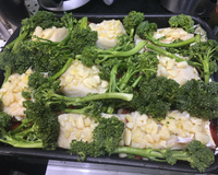 Bacalhau de forno ao alho e brócolis