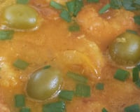 Peixe ao molho de camarão e leite de coco