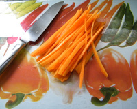 Filé de peixe à Julienne de legumes com molho de cream cheese