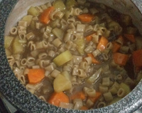 Sopa de feijão com macarrão