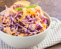 Salada de repolho com creme de leite