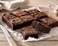 Essa é para você que nunca acerta o brownie: aprenda a fazer a sobremesa perfeita com casquinha crocante e interior molhadinho!