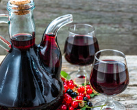 Licor de cassis caseiro: confira a receita completa