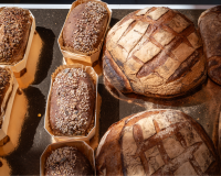 Pão com gostinho caseiro! Esta máquina é perfeita para os amantes de gastronomia que adoram pães fresquinhos e quentinhos