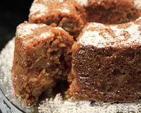 Bolo de granola com maçã e banana