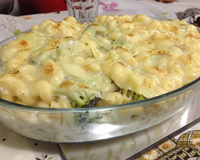 Macarrão com brócolis no forno da Lidi