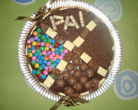 Bolo de chocolate com recheio cremoso