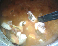 Canja de galinha na panela de pressão