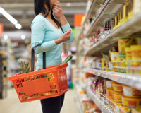 É verdade que embalagem refil é mais barata? Descubra a resposta e nunca mais caia em cilada!