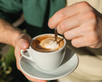 O horário que você toma café da manhã pode afetar expectativa de vida e favorecer o metabolismo, dizem especialistas