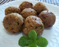 Bolinho de triguilho  (trigo para quibe) e batata