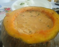 Fricassê de frango na abóbora moranga