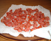 Petisco de salsicha ressecada