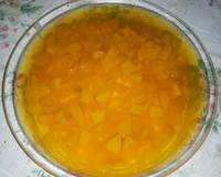 Sobremesa de pêssego com gelatina