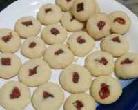 Biscoitinho amanteigado com goiabada