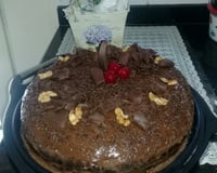 Bolo de chocolate com nozes
