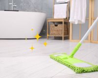 Nem bicarbonato de sódio, nem sabão em pó: essa é a misturinha caseira que vai deixar seu piso como se fosse novo