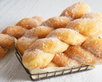 O segredo italiano do brioche perfeito: aprendi como fazer treccine com açúcar mais macio para um café da manhã dos sonhos