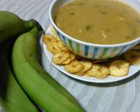 Sopa de banana verde