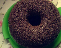 Bolo de chocolate e calda de chocolate