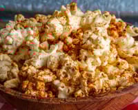 Nem sal, nem manteiga: 5 ingredientes que você pode colocar na pipoca e deixar ainda mais saborosa