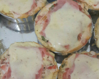 Miniquiche de presunto e queijo