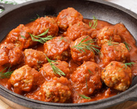 Não coloco pão, nem leite nas almôndegas: esses dois ingredientes as deixam muito mais suculentas e saborosas