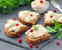 Patê de peito de frango simples