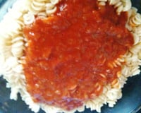 Macarrão ao molho vermelho