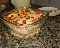 Torta de pão de forma com queijo e presunto