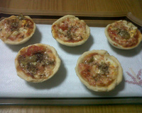 Pizza portuguesa na forminha de empada